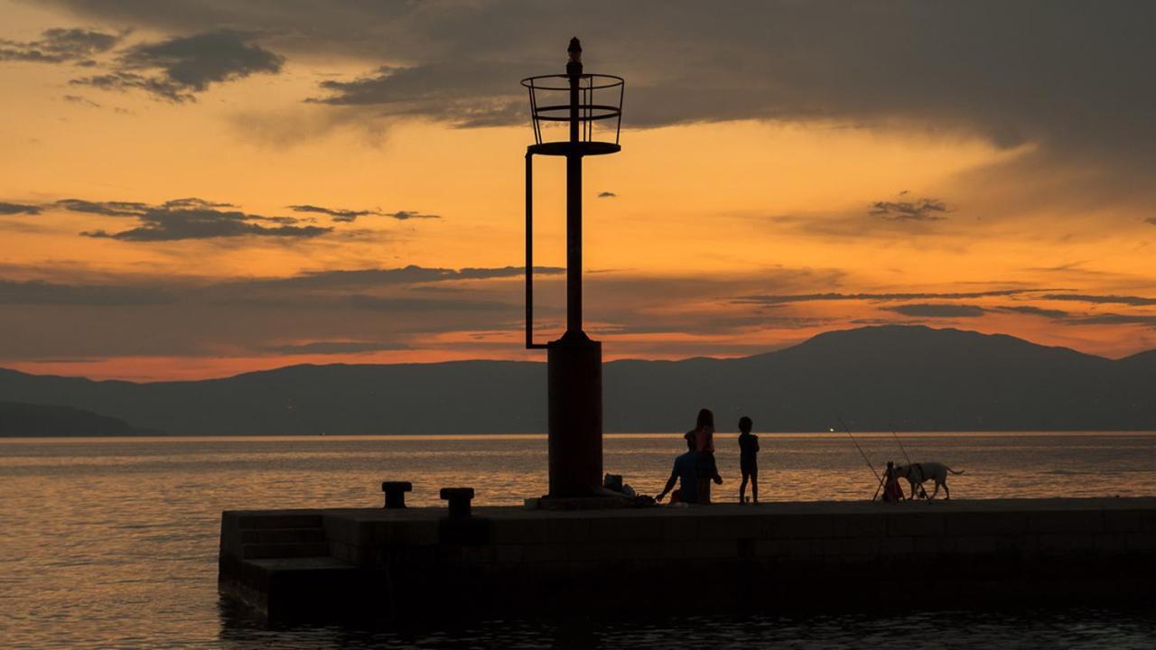 Sunset Suite Malinska Buitenkant foto